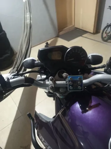 Vendo uma moto Feizer em bom estado de conservação