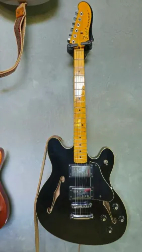Fender starcaster modern player 
