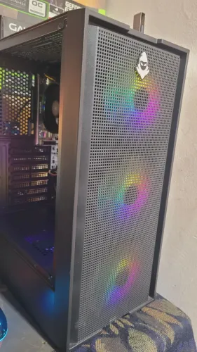 PC Ryzen 3 3200G + 16GB DDR4 + SSD NVMe + 1TB Armazenamento