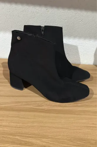 Bota feminina Cano baixo