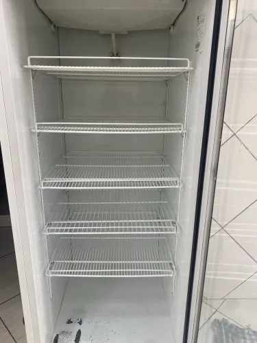 Geladeira Expositora