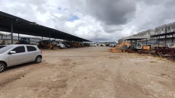 Área com 11 mil metros no Ernani Sátiro - João Pessoa - PB