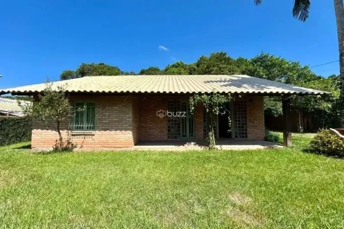 CASA PARA LOCAÇÃO - LAGOA DA CONCEIÇÃO