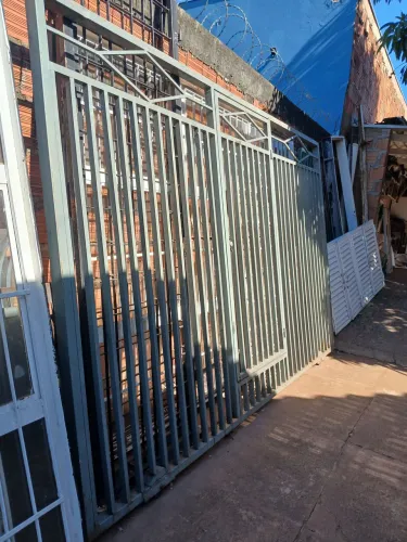 Vendo 1 portão de correr completo 
