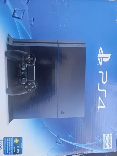 PlayStation 4 500GB + 1 Controle + 3 Jogos - Ótimo Estado!