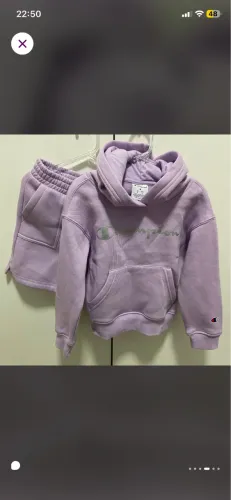 Conjunto infantil Champion tamanho 4 blusa manga e bermuda de moletom lilás