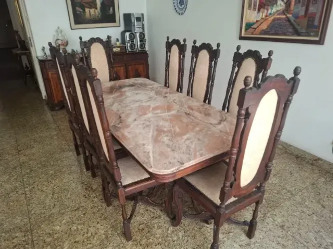 Mesa de Jantar de Estilo Clássico tradicional Luís XV com tampo de marmore e 8 Cadeiras Me