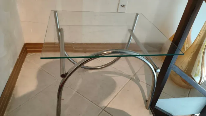Mesa style; medidas no anúncio