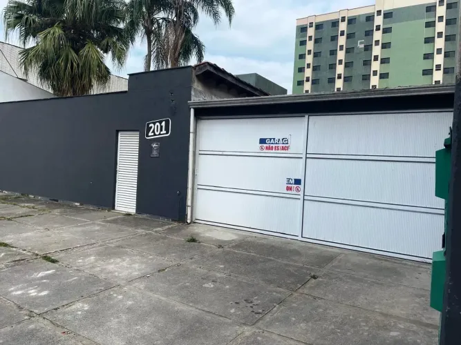 Galpão + Sobrado para aluguel tem 120 ² com 2 Salas no Centro - Mongaguá - SP
