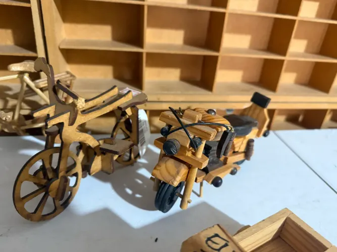 Lote 4 brinquedos de Madeiras para enfeite