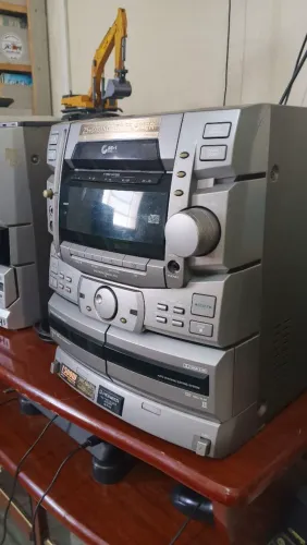 Aparelho de som Pioneer XR 770 funcionando normalmente Turner e Aux cd player manutenção