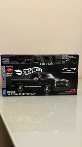 Hotwheels Chevy Silverado ?83 Brick Shop Lego