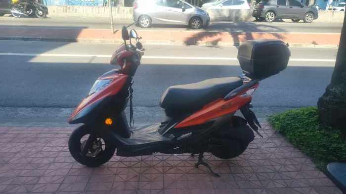 lindy 125 único dono bx km