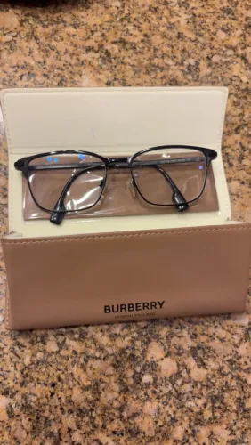 Armação burberry
