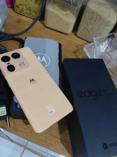 Moto Edge 50 ultra
