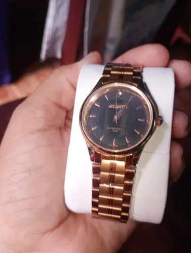 Vendo esse lindo relógio, nunca usado