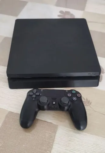PS4 Slim,500