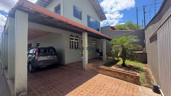 Casa à Venda em Betim | 3 Quartos com Suíte | 4 Vagas | Quintal
