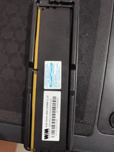 Vendo memória RAM ddr4 4GB ram 2666