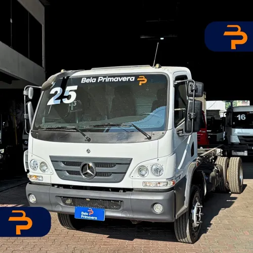 Caminhão Mercedes Benz Accelo 1017
