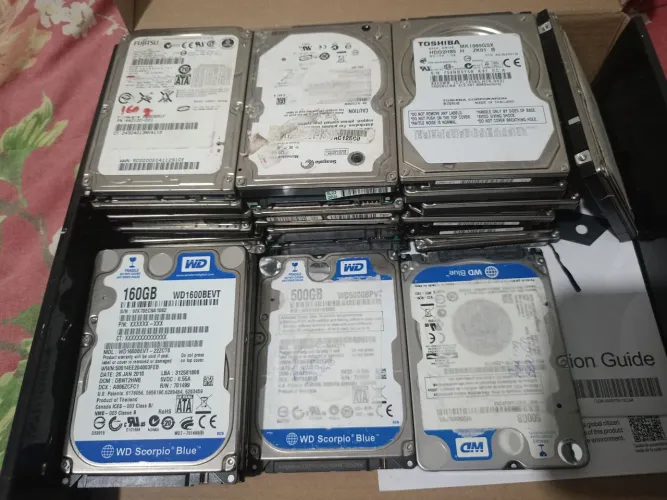 Lote HD com defeito 24 HDs de tamanhos variados