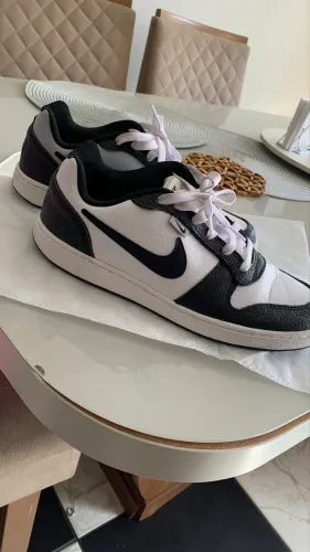 Tênis Nike cout vision 40