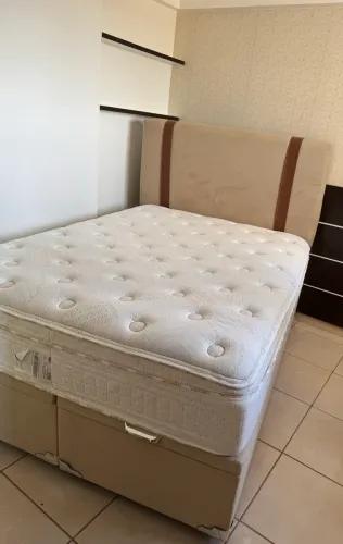 Cabeceira de cama de casal SIMMONS