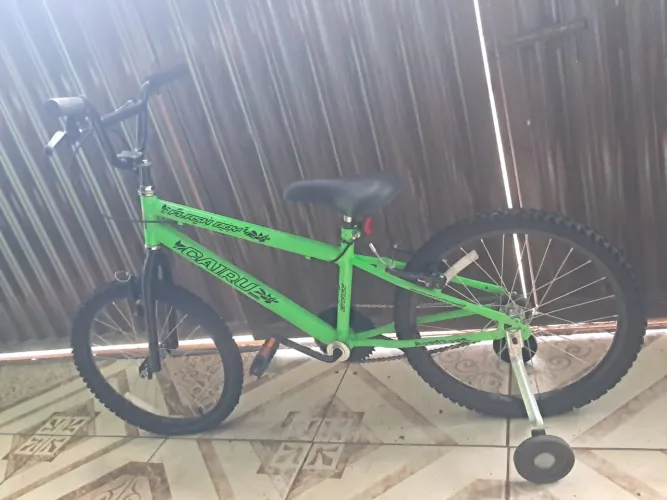 VENDO BICICLETA ARO 18 NOVA