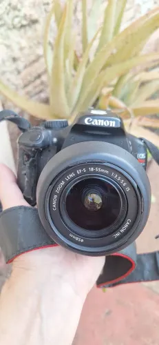 CANON EOS Rebel T2i