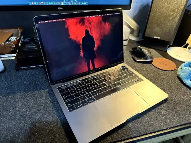 MacBook Pro 13" 2017 Touch Bar | 8GB RAM | SSD 512GB |