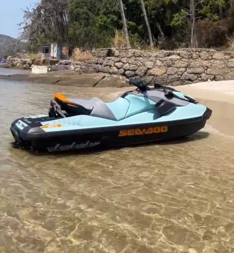 Jet ski sea doo wake pro 38 horas de uso 2024