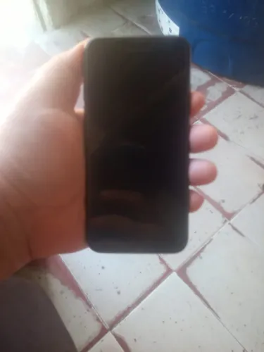 Troco iphone 8 normal todo original e conservado por um mais avançado