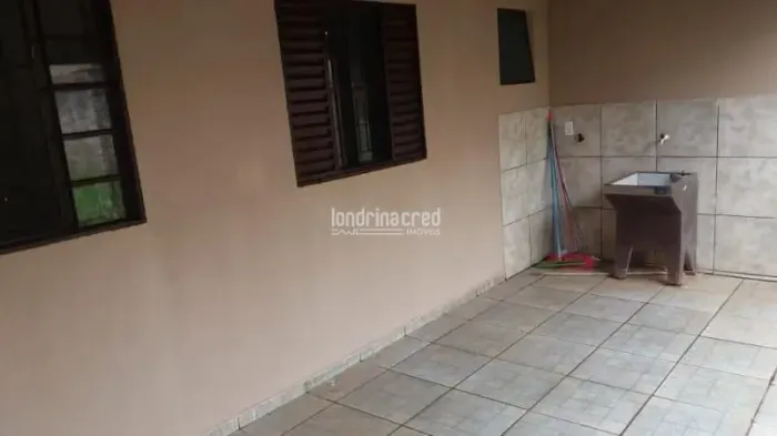 Casa à Venda em Residencial Abussafe, Cambé - PR