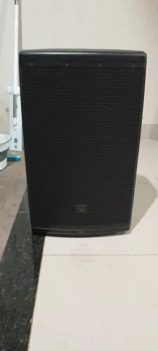 Caixa jbl eon 615 1000V RMS