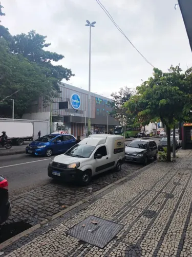 LOJA DE FRENTE PARA RUA EM VILA ISABEL - EXCELENTE PONTO COMERCIAL