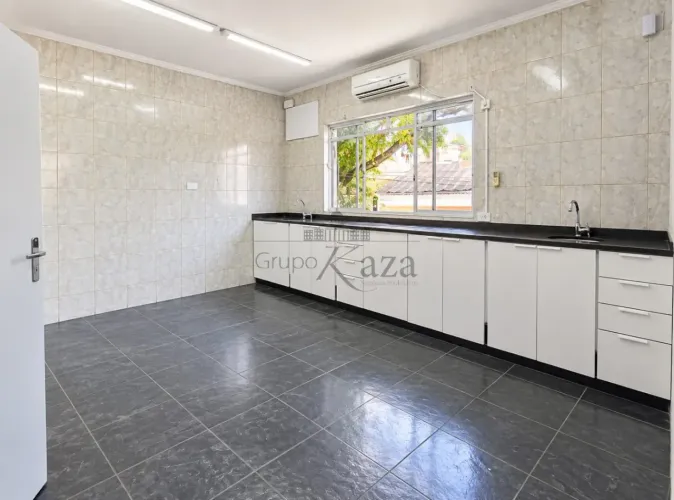Sala Comercial - Centro - Jacareí - 14m².