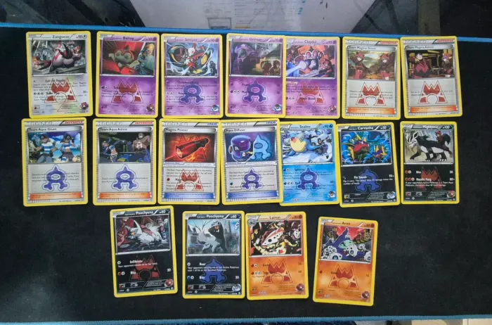 18 cards pokemon Crise Dupla