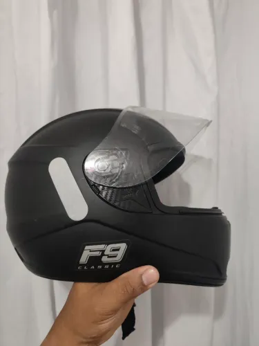 Capacete F9 Classic - R$ 120,00