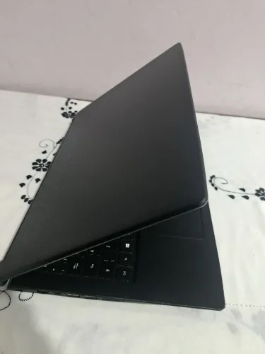 Lindo notebook acer Intel pentium gold oitava geração Máquina equivalente a um i5!