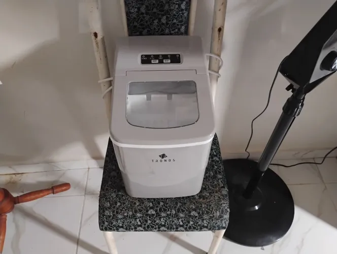 Máquina de fazer gelo
