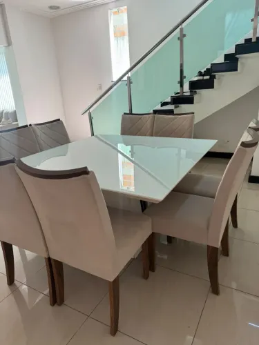 Mesa de jantar 8 cadeiras