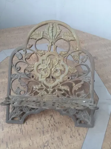 Suporte em metal para bíblia grande ou livro