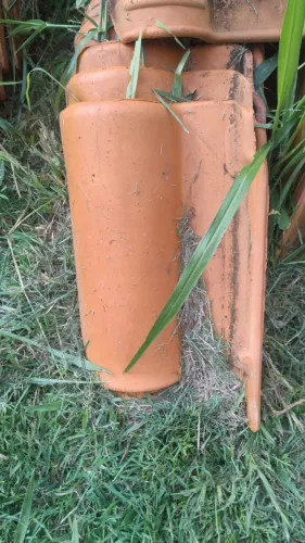 Doação de 2500 telhas de cerâmica em ótimo estado