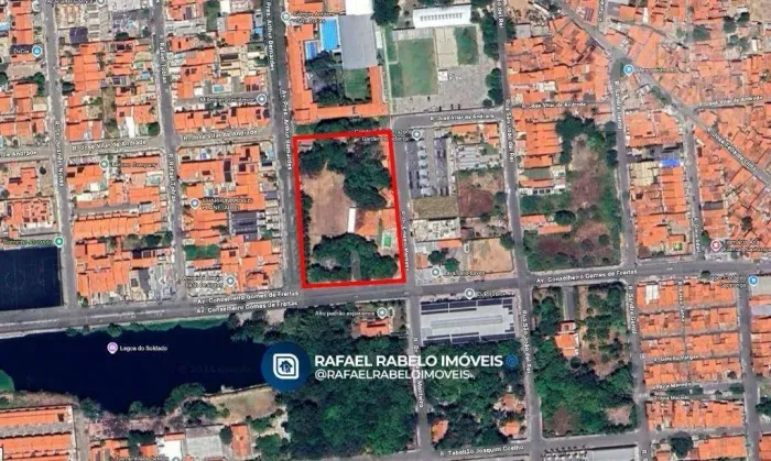 TERRENO ESQUINA, EXCELENTE LOCALIZAÇÃO NA SEIS BOCAS