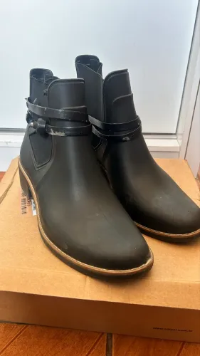 Bota colcci preta