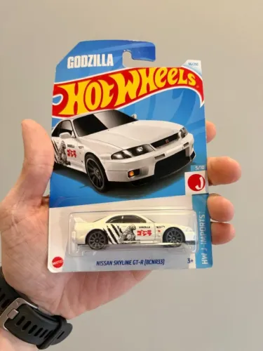 Hot Wheels Premium - Nissan Skyline GTR-33 Godzila - Lacrado - Escala 1:64
