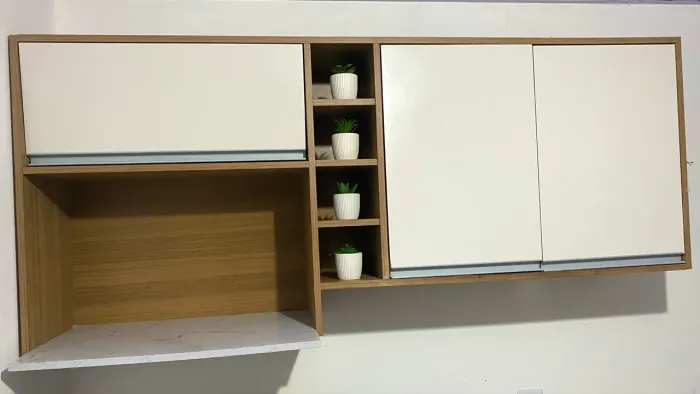 Armário de cozinha aéreo para microondas 