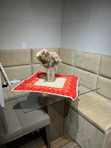 Mesa e Canto Alemão estilo sofá