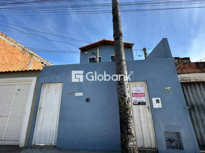 Kitnet com entrada individual para aluguel em Montes Claros, no bairro Vila Sumaré, 01 Qua