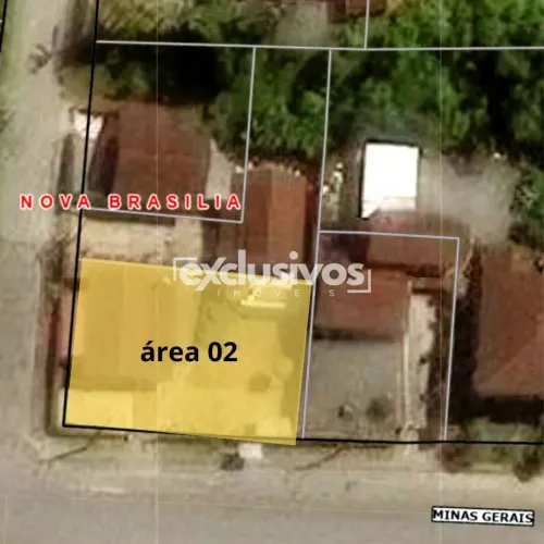 Terreno plano de esquina com 630m² na Rua Minas Gerais no bairro Nova Brasília em Joiinvil